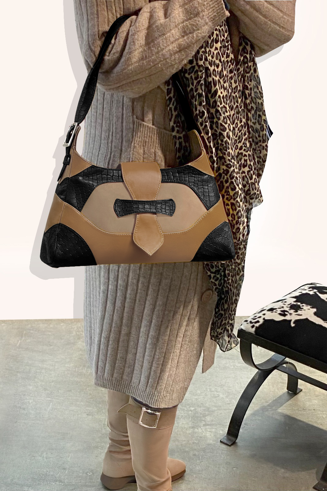 Dress handbag in satin black, tan beige and camel beige leather - Worn view